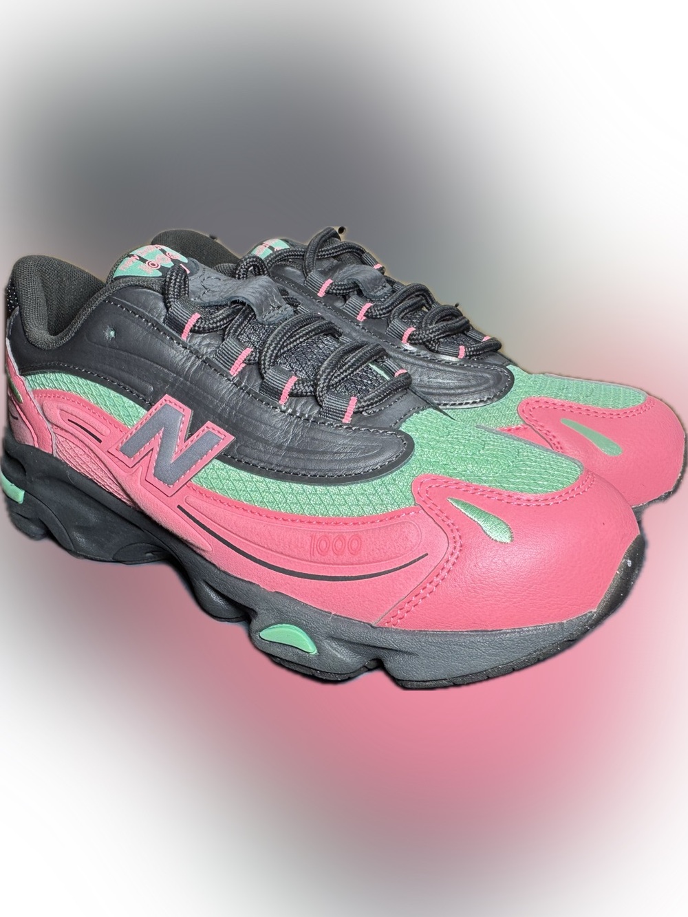 New Balance 1000 Sneakers Youth 5.5, Women’s 7